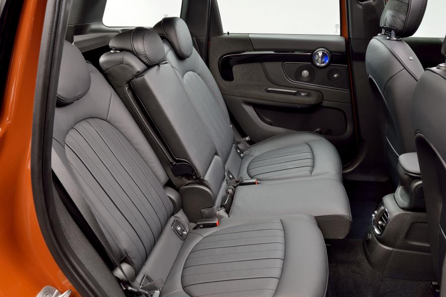 Интерьер Mini Cooper S Countryman ALL4 2017 года  (WW) (фото 115 из 138)